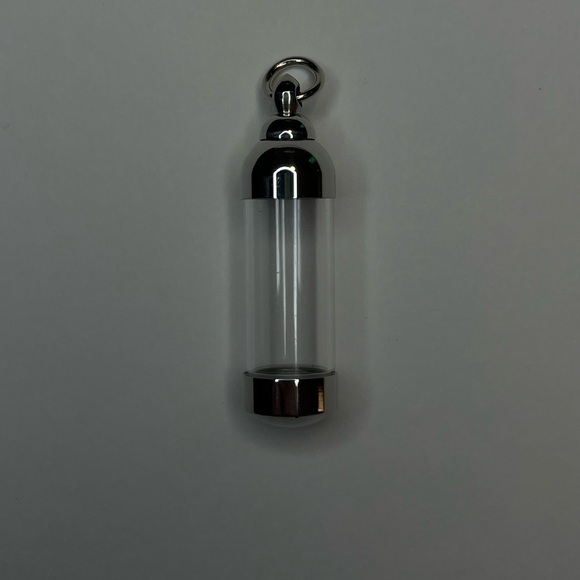 Century-Vial Gem Locket - Picture 2 of 4